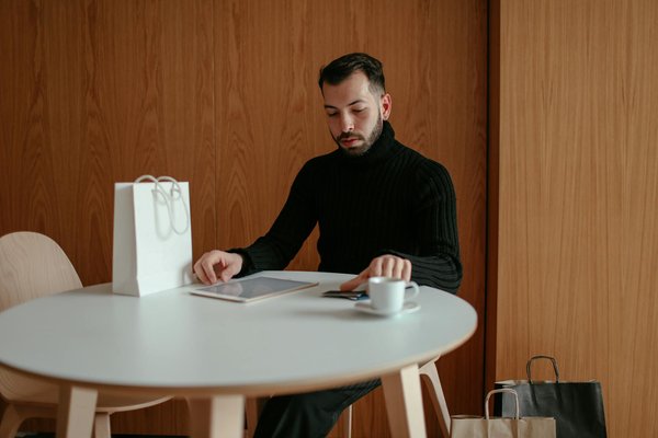Réseaux Sociaux Internes : Profitez des Bénéfices et Anticipez les Défis en Entreprise !
